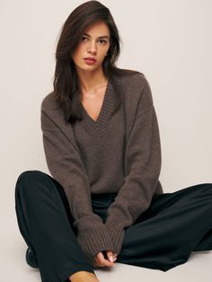 Faith Regenerative Merino Fitted Turtleneck - Sustainable Sweaters | Reformation V Neck Sweater Outfit Aesthetic, Cozy Winter Outfits Casual, V Neck Sweater Outfit, Brown Sweater Outfit, Formal Sweater, Long Denim Skirt Outfit, Closet Outfits, French Outfits, Baddie Vibes