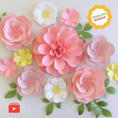 Paper flower backdrop diy kit Sunflower Ideas, Large Paper Flowers Diy, Paper Flower Video, Paper Flower Backdrop Diy, Kartu Ulang Tahun Diy, Gubahan Bunga, Paper Flower Decor, Large Paper Flowers, Kraf Diy