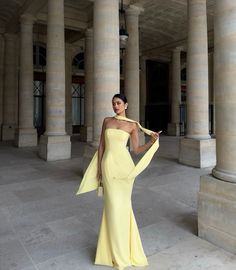 Yellow Glam Dress, Classy Yellow Dress, Outfits Festa, Yellow Formal Dress, Bridal Shower Outfit, Mermaid Evening Gown, Long Prom Gowns, Formal Party Dress, Mermaid Evening Dresses