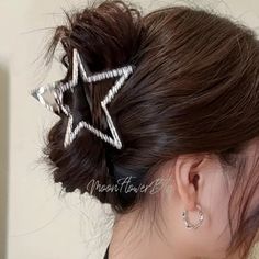 Metal Hair Accessories, Hair Claw Clips, Belt Design, Claw Clips, Hair Game, Metallic Hair