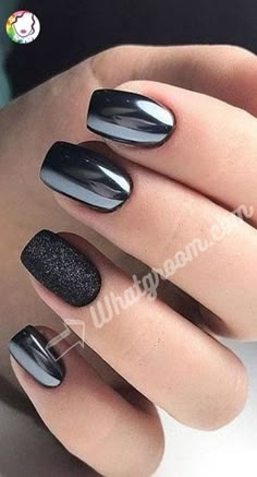 Nail Polish 2023, Fall Transition Nail Colors, Nail Appointment, Fall Nail Trends, Plaid Nails, October Nails, Nail Designs Ideas, Spring Nail Designs, Black Nail Polish