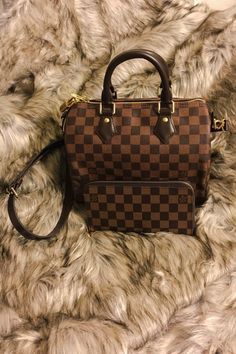 Loui Vuttion, Lv Speedy 25, Tote Outfit, Louis Vuitton Empreinte, Favorite Handbags, Louis Vuitton Neverfull Mm