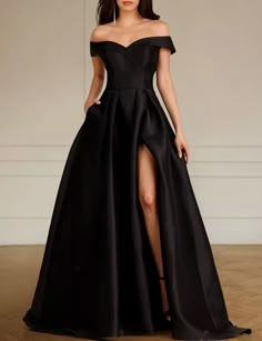 Pedida Formal Negro Vestidos de novia Corte A Hombros Caídos Sin Mangas Cola de Corte Satén Vestidos de novia Con Plisado Frontal Abierto 2024 2024 - $143.99 Black Formal Dress One Shoulder, Black Off Shoulder Wedding Dress, A Line Lace Off The Shoulder Wedding Dress, Black Engagement Party Dress, Silk Black Wedding Dress, Black Elegant Wedding Dress, Black Formal Dress Wedding Guest, Sleeveless Gown For Wedding And Prom Season, Black Silk Wedding Dress