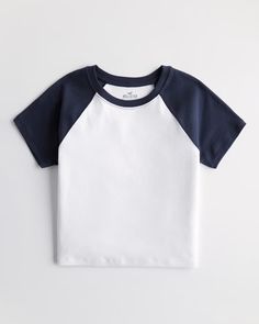 Discover great products at the best prices at Dealmoon. Hollister Cotton Crew Baby Tee. Price:$7.50 at Hollister Cute Outfits For School, Teen Clothing, Hollister Tops, Back To School Outfits, Dream Clothes