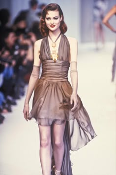 Shalom Harlow, Models 90s, Model Runway, 90s Runway Fashion, Runway Fashion Couture, Fashion Vogue, Vintage Runway, 90s Model, 90s Models