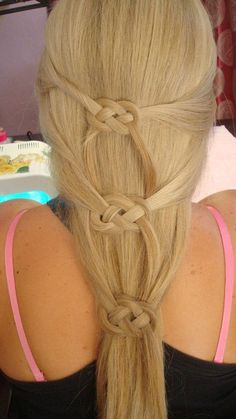 20 Fantastic Knotted Hairstyles Looks for Women - Pretty Designs Knotted Hairstyles, Knot Hairstyles, Celtic Hair, Twisted Hair, Hair Knot, Hairstyle Look, Long Blonde, Half Up Half Down Hair, Creative Hairstyles