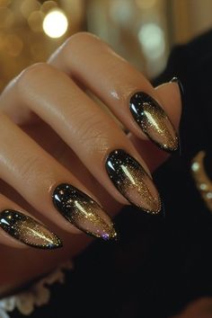 Black With Gold Tips Nails, Gold Nails With Black Tips, Black Golden Nails, Roaring 20s Nails, Black And Gold Nails Acrylic, Black And Golden Nails, Gold Black Nails, 1920s Nails, Gold And Black Nails