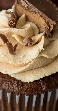 Chocolate Peanut Butter Cupcakes Cupcakes With Frosting, Chocolate Peanut Butter Cupcakes, Peanut Butter Cupcakes, Butter Cupcakes, S'mores, Pumpkin Cake, Savoury Cake, Cupcake Ideas