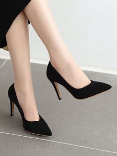 Black Elegant    Plain Court Pumps Embellished   Women Shoes Feminine Shoes Classy, Elegant Shoes Heels Classy, Elegant Shoes Classy, Black Fancy Heels, Elegant Heels Classy, Black Heels Aesthetic, Shoe Ideas For Women, Trendy Footwear For Women