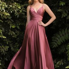 Classic And Timeless, 7485 Is A Stunning Piece That Will Flatter Any Body Type. Created With Soft Satin Fabrication, This Dress Features A Sweetheart Neckline, Flowy Skirt With An Elegant Leg Opening. Color Mauve Rose Old Rose Dress, Mauve Prom Dress, Sweatheart Neckline, Fitted Wedding Gown, Mauve Bridesmaid Dress, Boho Bridal Dress, Rose Soft, Floor Length Wedding Dress, White Bridal Dresses