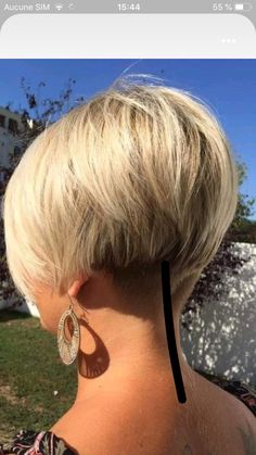 Haircuts For Summer, Short Haircuts Pixie, Silver Pixie, Easy Short Haircuts, Subtle Layers, Angled Bob Hairstyles, Best Hair Straightener, Best Bob Haircuts