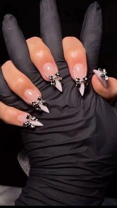 White Nail Ideas, Girly Acrylic Nails, Culture Magazine, Almond Acrylic Nails, White Nail, Acrylic Nails Coffin Short