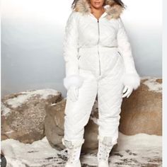 White Fashion To Figure Snowsuit With Fur Hood A Cute Snow Bunny Perfect For Hitting The Slopes Brand New With Tags Size 1 = 14/16 Comes From A Smoke Free And Pet Free Home. Fashion To Figure Plus Size, Ski Outfit For Women, Garner Style, Ruffle Bodycon Dress, Ruffle Bodycon, Trendy Plus Size Fashion, Sweater Maxi Dress, Plus Size Cocktail Dresses, Snow Outfit