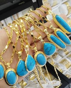 I Am Unique, Bangles Jewelry Designs, Recipes Vegetarian, Bangles Jewelry, Jewelry Designs, Aesthetic Wallpapers, Gold Bracelet, Outfit Inspirations, Cherry