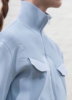 Clothing Details, Mode Inspiration, Fashion Details, Sport Fashion, Look Fashion, High Fashion, Fashion Show, A Woman, Fashion Inspo