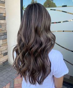 Trendy Brown Hair Color, Rich Chocolate Hair Color, Trendy Brown Hair, Brown Hair Color Shades, Natural Brown Hair, Brunette Hairstyles, Brown Hair Color Ideas