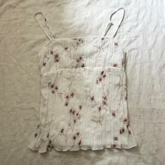 Vintage Embroidered Shirt, Fun Tops, Floral Cami, Spring Fits, Clothing Pieces, Really Cute Outfits, Greenhouses, Clothes Outfits