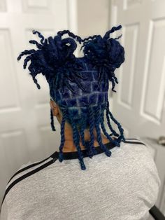 locs Women Dread Hairstyles, Locs Dye Ideas, Cute Retwist Styles For Women, Blue Color Hair Ideas, Locs 2 Strand Twist, Dyed Locs Hairstyles, Blue Soft Locs, Blue Tip Locs, Reverse Dyed Locs