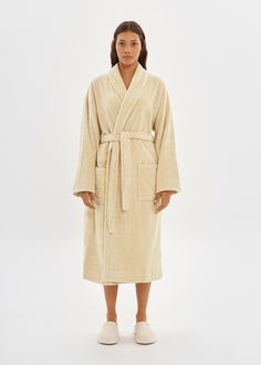 House Babylon’s bathrobe is crafted from organic Turkish cotton and is Oeko-Tex certified to be fully free of any harmful chemicals. The terrycloth bathrobe is made of 450 gsm long cotton fibers for maximum fluffiness and absorbency. This unisex bathrobe offers a relaxed fit featuring a lapel and capacious pockets. made in Turkey. For toweling bathrobes, we recommend soaking new towels in cold water for 24 hours before the first wash. This way, the cotton fibres expand and ensure the best possib Green Bathrobe, Best Man Gift, The Routine, Groomsman Gift, Dressing Gowns, Cotton Set, Gift For Husband, Dresses Uk, Egyptian Cotton