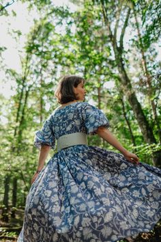 Create a romantic Daydream Dress with this detailed sewing pattern, featuring statement puffy sleeves for a touch of elegance. This design is perfect for those looking to craft a unique dress with a modern yet classic style. Ideal for both beginners and experienced sewists, this project will help you create a timeless dress perfect for any event. Pattern For Dress, Unique Dress