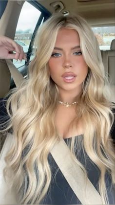 Summer Blonde, Light Blonde Hair, Chique Outfits, Blonde Hair Inspiration