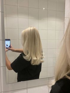 Bright Blonde Hair, Summer Blonde Hair, Light Blonde Hair, Blonde Hair Inspiration, Blonde Hair Looks, Hair Stylies, Hair Shades, Platinum Blonde Hair, Hair Inspiration Color