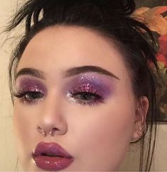 Purple Glitter Eye Makeup, Purple Glitter Makeup, Pink And Purple Makeup, Pink And Purple Eyeshadow, Purple Eyeshadow