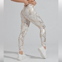 New In Package, Never Worn. Women's Size M Buffbunny Rebel Leggings In White/Gold Viper. Snake Print Leggings, Stretch Yoga, Fitness Pants, Hip Lifts, Hip Style, Snakeskin Pattern, Carbon 38, Mode Casual, Running Leggings