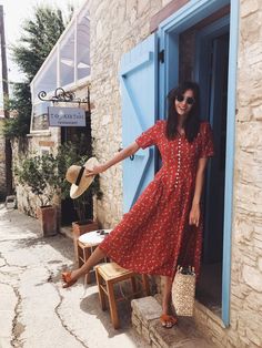 summer style #fashion #ootd Sukienki Maksi, Woven Handbags, Rattan Bag, Mode Inspo, Look Vintage, Inspired Outfits, Denim Outfit