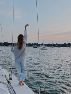 Sailing, ootd, airy, east coast, clean girl, dream life East Coast Lifestyle, East Costal Aesthetic, East Coast Family Aesthetic, East Coast Rich, East Coast Beach Aesthetic, Old Money Aesthetic East Coast, East Coast Ocean Aesthetic, East Coast Prep, East Coast Aesthetic