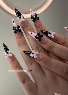 lylia Stiletto And Coffin Mix Nails, Black Nails Hello Kitty, Edgy Nails