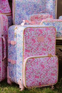 Cute Travel Bags, Floral Travel Bag, Suitcases, Love Shack Fancy Makeup Bag, Coquette Luggage, Feminine Floral Print Travel Bag, Travel Pouch Set