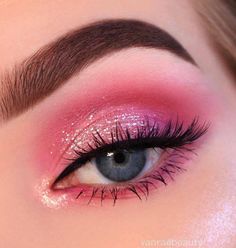 Gorgeous Eye Makeup, Mermaid Beauty, Makeup Cantik, Kendall Jenner Makeup, Crease Makeup, Makeup Tip, Pink Eye Makeup