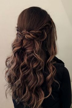 Hairstyles For Brunettes, Braid Crown, Wedding Hair Brunette, Rambut Brunette, Wedding Hairstyles Bridesmaid, Crown Braid, Wedding Hair Down, Hair Wedding