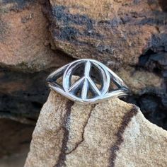 Wear it proudly. We all need it. Hippie Jewelry Aesthetic, Hippie Engagement Rings, Peace Sign Nails, Peace Sign Ring, Peace Sign Jewelry, Peace Ring, Hippie Accessories, Hippie Rings, Indie Jewelry