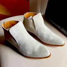 Suede Cream Brand New Ankle Boots With Rear Hidden Zip. Pointed Toe. White Suede Boots For Fall, Suede Ankle Boots, Bootie Boots, Ankle Boots, Size 7, Women Shoes, Brand New, Cream, Boots