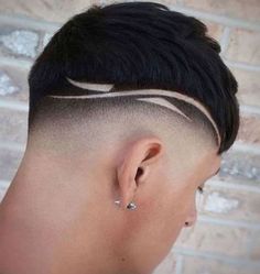 Cortes de Cabelo Masculino Para Adolescentes e Jovens Para 2022 | New Old Man - N.O.M Blog Hair Tattoo Designs, Hair Designs For Men, Modern Short Hairstyles, Trendy Mens Haircuts, Shaved Hair Designs, Shaved Undercut, Faded Hair, Haircut Designs, Men Haircut Styles