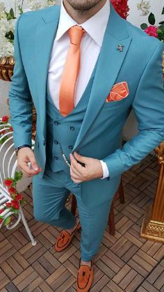 Mens Prom Suit, Mens Prom, Wedding Suit Groom, Men Suit Wedding, Groomsmen Tuxedos, Cardboard Christmas, Prom For Guys, Suits Formal, Suit Groom