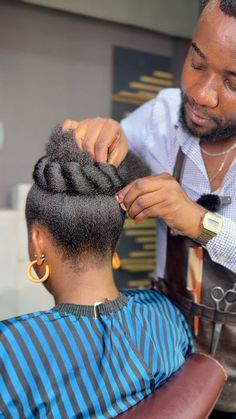 Natural Hair For Wedding, May Hairstyles, Styling Afro Hair, Natural Hair Updo Wedding, Hair Updo Wedding, Picture Perfect Smile, Natural Hair Bun, Hair Bun Styles, Ghana Braids Hairstyles