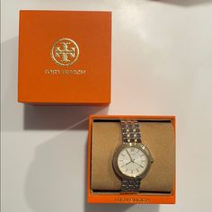 Two Toned Gold And Silver Tory Burch Watch! Tory Burch Watch For Women, Tory Burch Watch, Steve Madden Flats, Watches Logo, Toned Women, Bangle Watches, Watch Gifts, Michael Kors Watch, Leather Band