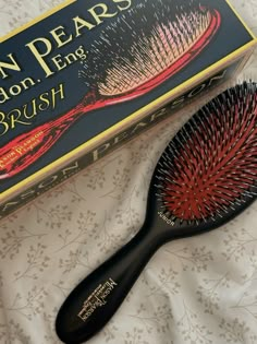 Maison Pearson Brush, Mason Pearson Brush Aesthetic, Aesthetic Hairbrush, Hairbrush Aesthetic, Mason Pearson Brush, Hair Care Oils, Ladies Choice, Boar Bristle Brush