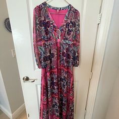 Juicy Couture Dress Nwt Pink A-line Maxi Dress With Floral Print, Pink Silk A-line Midi Dress, Pink Flowy Long Sleeve Dress, Pink V-neck Maxi Dress For Cocktail, Pink Long Sleeve Maxi Dress For Evening, Pink Silk Feminine Dress, Feminine Pink Silk Dress, Pink Long Sleeve Maxi Dress For Casual Wear, Pink Long Sleeve Flowy Dress