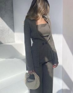 Corporate Cutie, Form Outfits, Chique Outfit, Mode Chanel, Work Blazer, Chique Outfits, Stylish Work Attire, Corporate Outfits, Classy Work Outfits