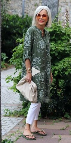 Midsize Summer, Stylish Outfits For Women Over 50, Over 60 Fashion