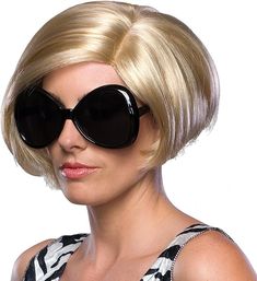 Great Karen Wig for Halloween Costume #halloween #halloweencostume Soccer Wife, Glasses Costume, Short Blonde Bob, Curled Bob, Short Blonde Bobs, Wig Costume, Apparel Branding, Soccer Stars, Costumes Ideas