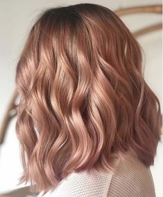 Rosey Brown Hair Color, Peach Blonde Hair, Champagne Hair Color, Champagne Hair, Pink Blonde Hair, Strawberry Blonde Hair Color, Sustainable Beauty