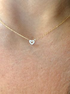 Comfort Necklace, Jewellery Wishlist, Jewelry Websites, Gold Diamond Heart Necklace, Heart Necklace Gold, Diamond Heart Necklace, Preppy Jewelry, Eyes Wallpaper