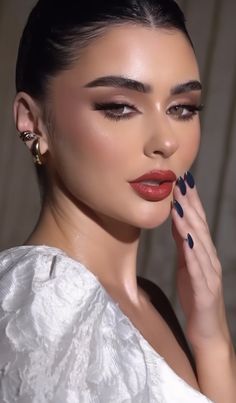 Beauty 2023, Classy Makeup, Perfect Nose, Classic Makeup, Makeup Model, Bun Hairstyle, Nose Job, Aesthetic Makeup, Beauty Inspiration