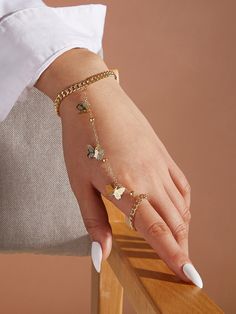 Gold Fashionable   Plastic  Link Embellished   Jewelry Gold Butterfly Ring, Finger Bracelets, Hand Chain Bracelet, Bracelets And Rings, Bracelet Size Chart, Butterfly Bracelet, Gold Bracelets, Hand Chain, Finger Rings