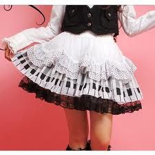 Gothic Piano, Piano Skirt, Piano Dress, List Of Halloween Costumes, Black And White Piano, Concert Costumes, Witches And Warlocks, White Piano, White Gothic